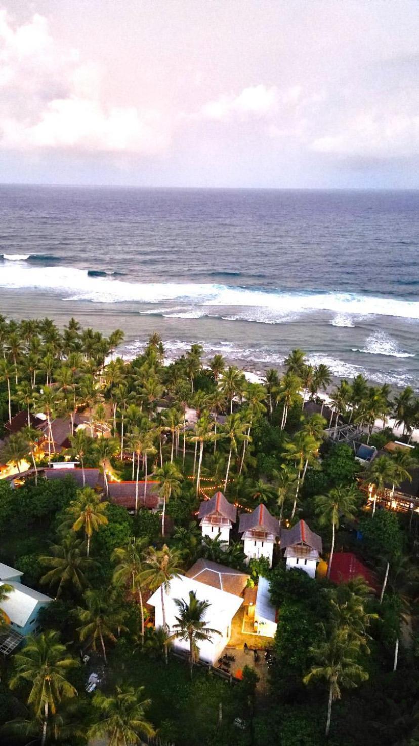 Three Little Birds Surf Hostel General Luna  Buitenkant foto